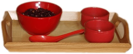 SPOONING FROM MASTER BOWL TO TWO EQUAL BOWLS(Master bowl, two equal bowls,tray with a spoon)