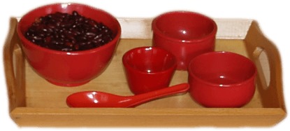 SPOONING FROM MASTER BOWL TO THREE UNEQUAL BOWLS(Master bowl,three unequal bowls,tray with a spoon)
