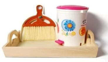 SMALL BROOM FOR SWEEPING TRAY EXERCISE