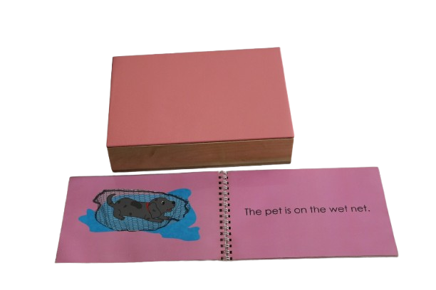 PINK  SMALL BOOKLETS SET OF 6 (A WOODEN BOX WITH 6 SMALL BOOK LETS WITH VOWEL SOUNDS  "A,E,I,O,U" AND MIXED VOWELS)
